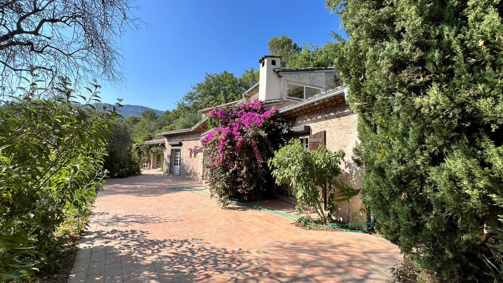 Maison · 250 m² · Tourrettes-sur-Loup