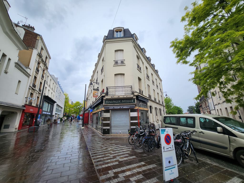 Local Commercial · 64 m² · Colombes