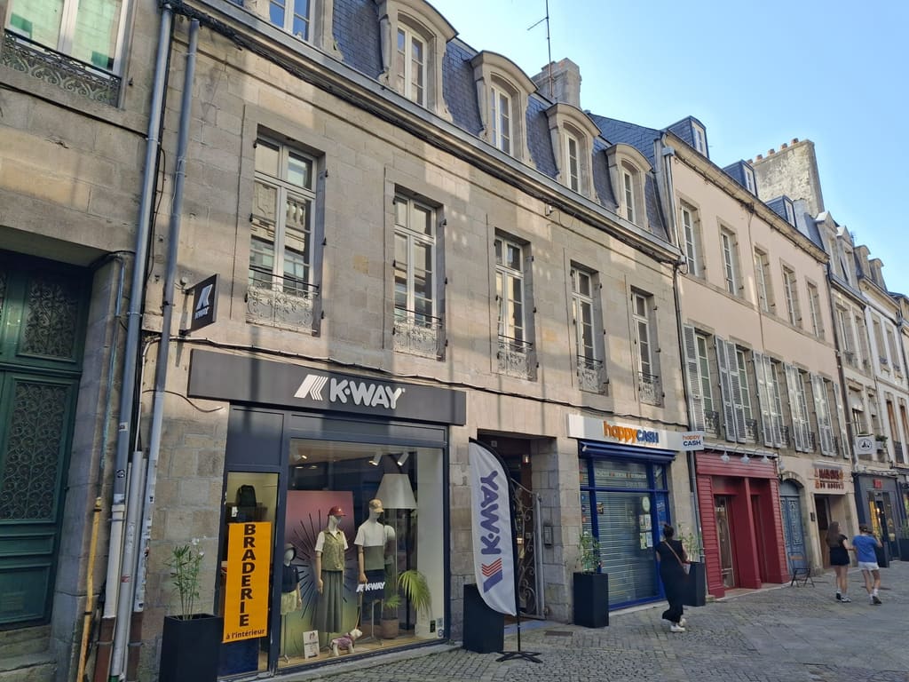 Local Commercial · 122 m² · Quimper