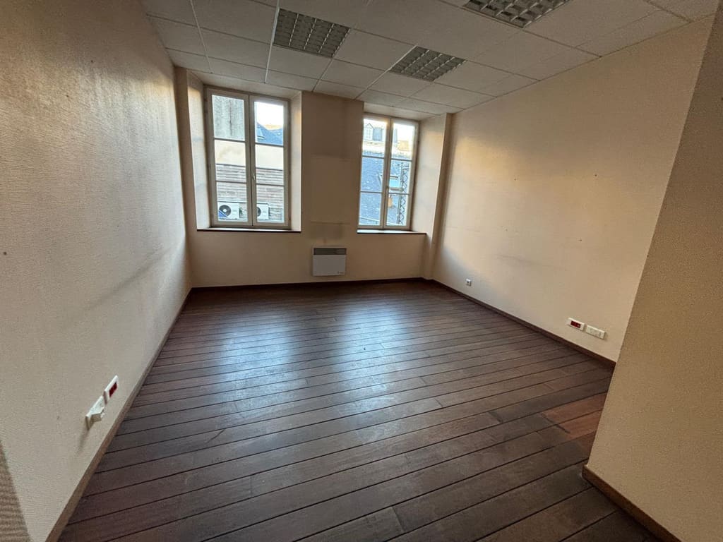 Bureau · 85 m² · Quimper