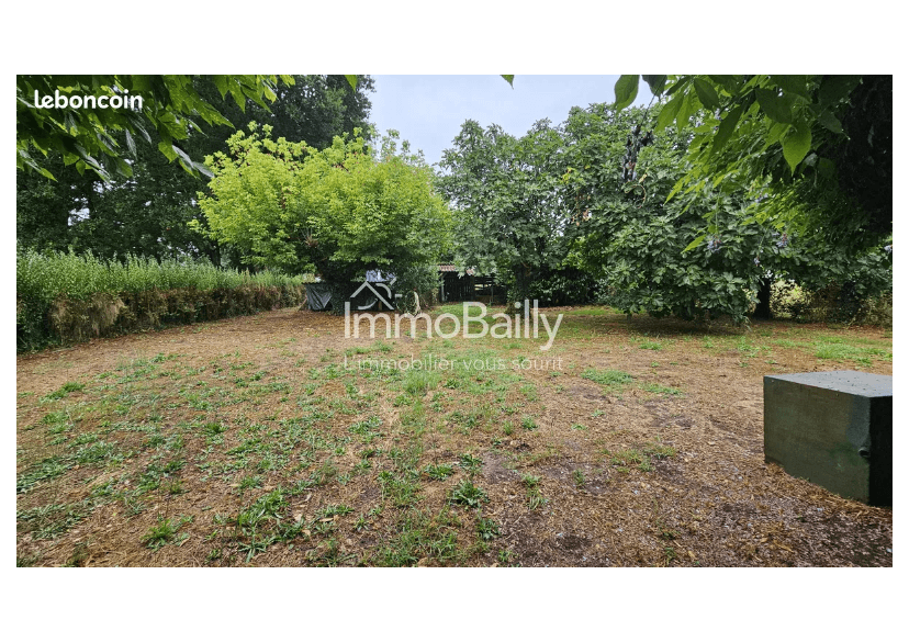Terrain · 650 m² · Léognan