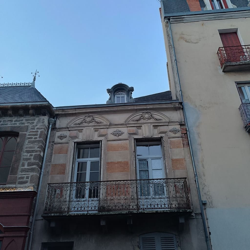Commerce · 298 m² · Vichy
